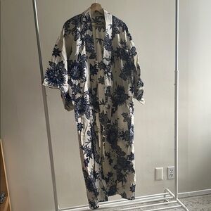Vintage Cotton Kimono Women’s Robe Floral Blue and Cream